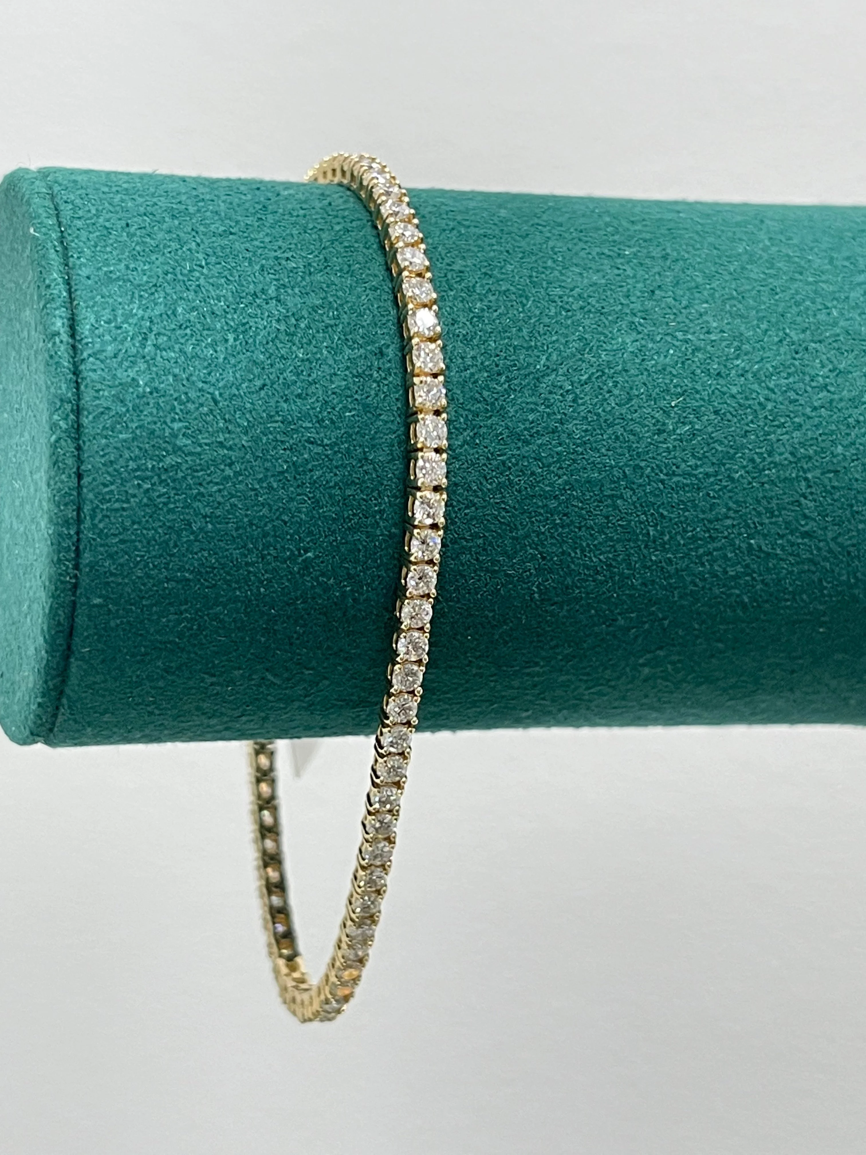 Lab Grown Diamond Tennis Bracelet - Classic Round Cut - Image 11
