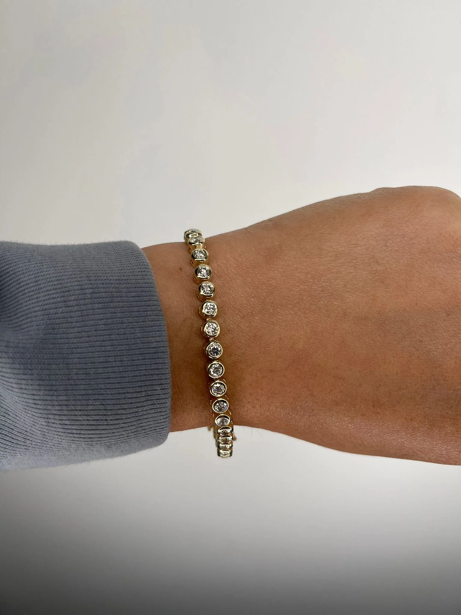 Lab Grown Diamond Tennis Bracelet - Bezel Set Round Cut - Image 5