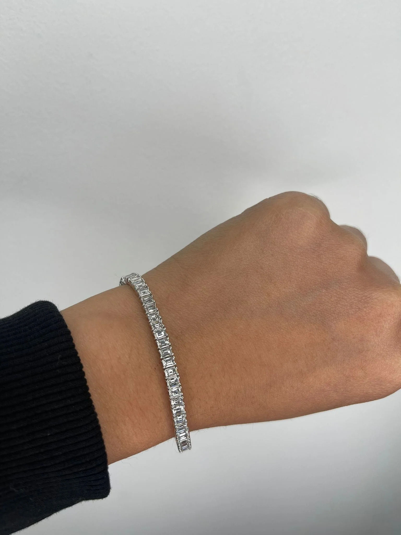 14.55 Carats Lab Grown Diamond Tennis Bracelet - Emerald Cut - Image 3