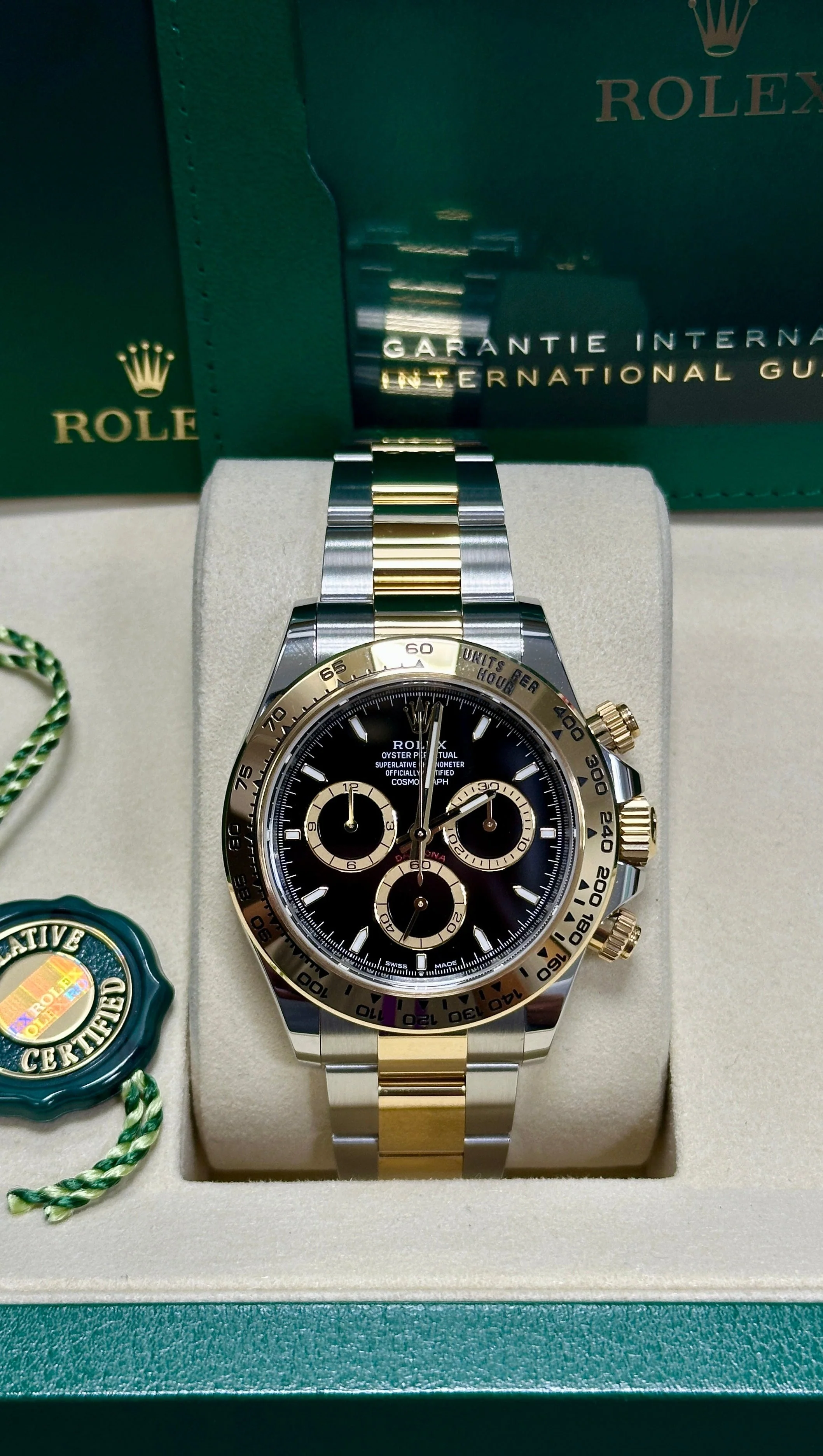 Rolex Cosmograph Daytona 40mm Two-Tone Yellow Gold Black Dial Gold Bezel 126503 – New 2025 / 2026 - Image 3
