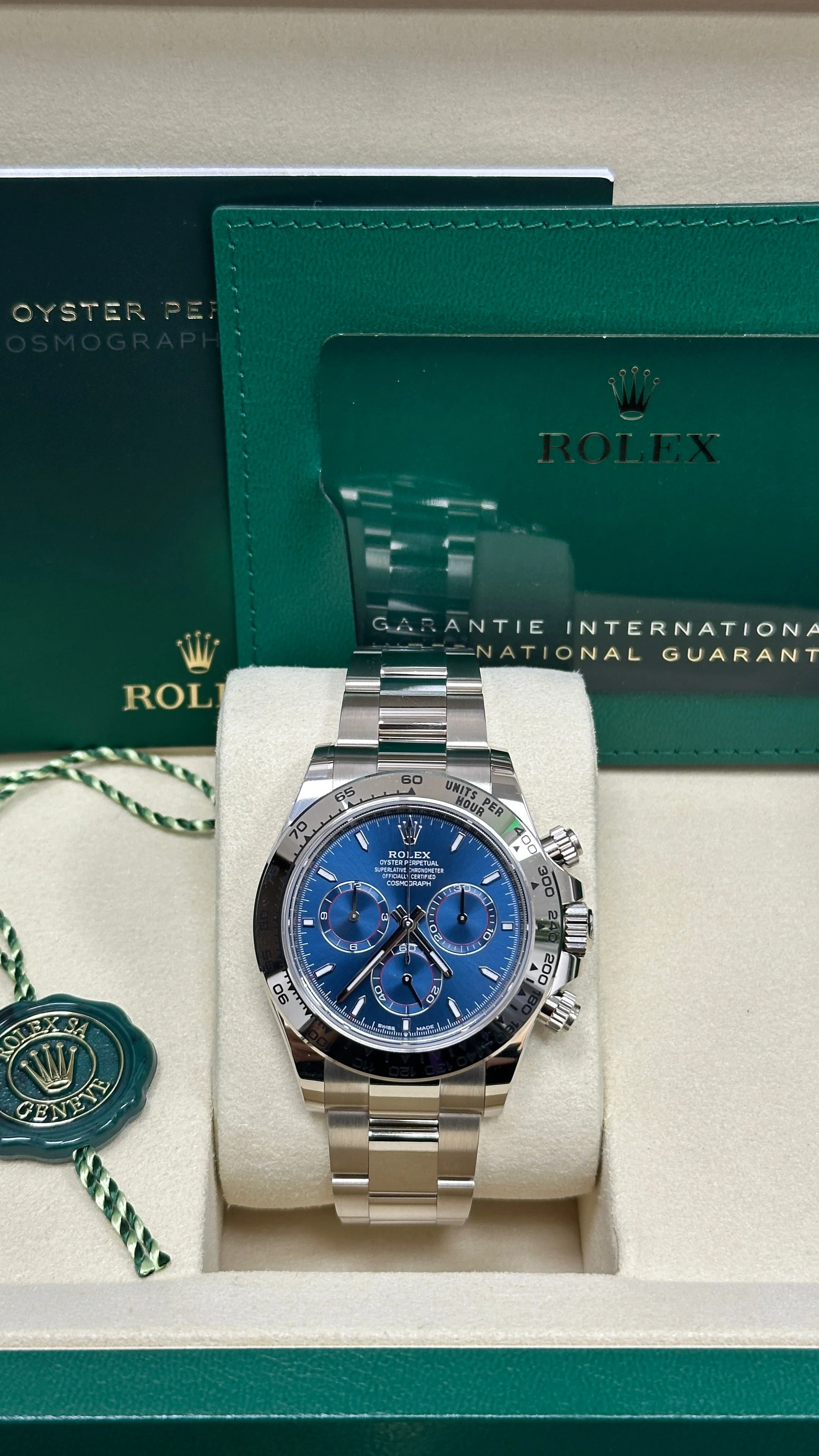 Rolex Cosmograph Daytona 40mm White Gold Blue Dial 126509 – New 2025 / 2026 - Image 3