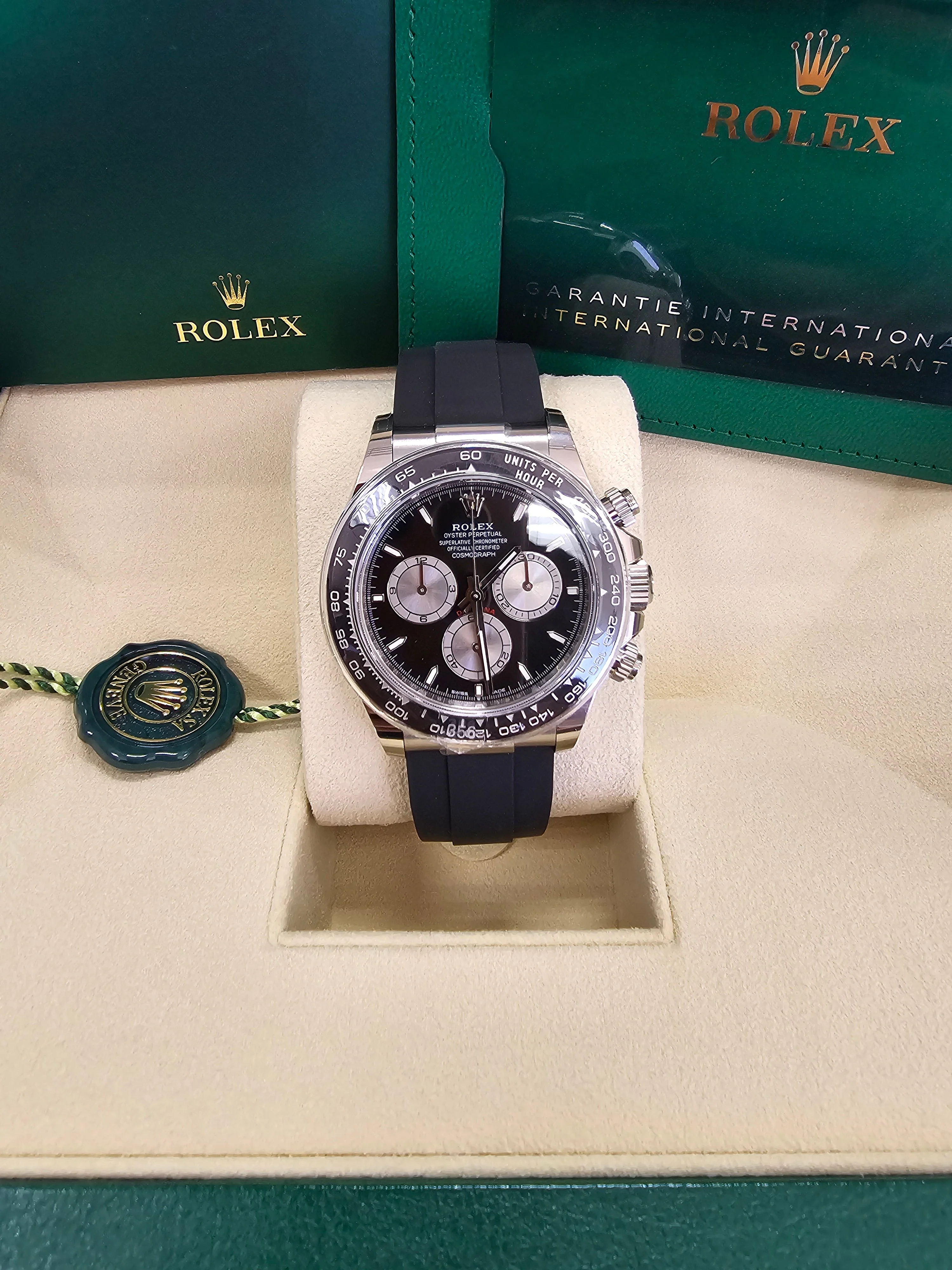 Rolex Cosmograph Daytona "Baby Le Mans" 40mm White Gold Black Dial Oysterflex 126519LN – New 2025 - Image 2