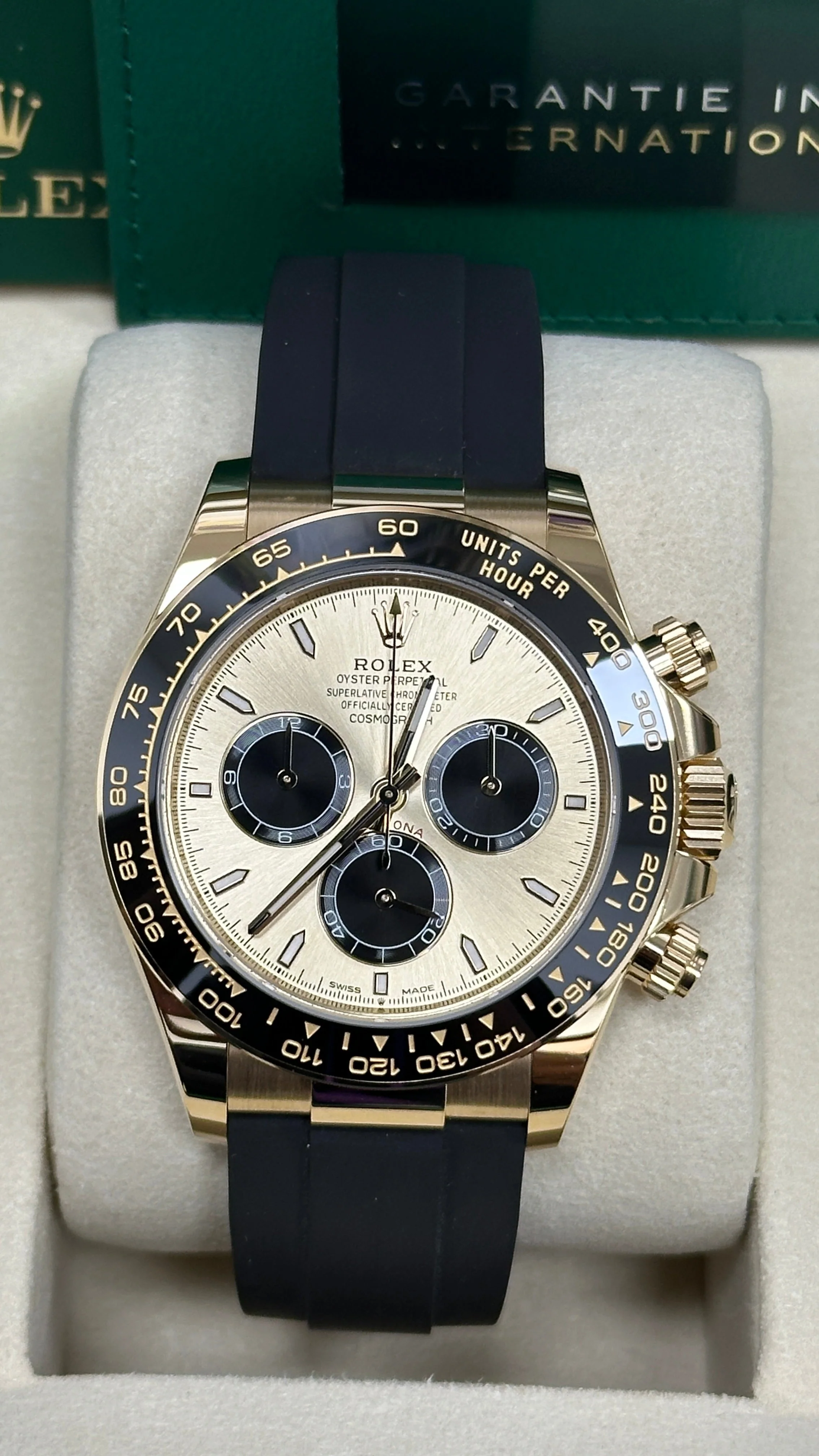 Rolex Cosmograph Daytona "YML/Pikachu" 40mm Yellow Gold Champagne and Black Dial Black Ceramic Bezel Oysterflex 126518LN – New 2025 / 2026 - Image 2