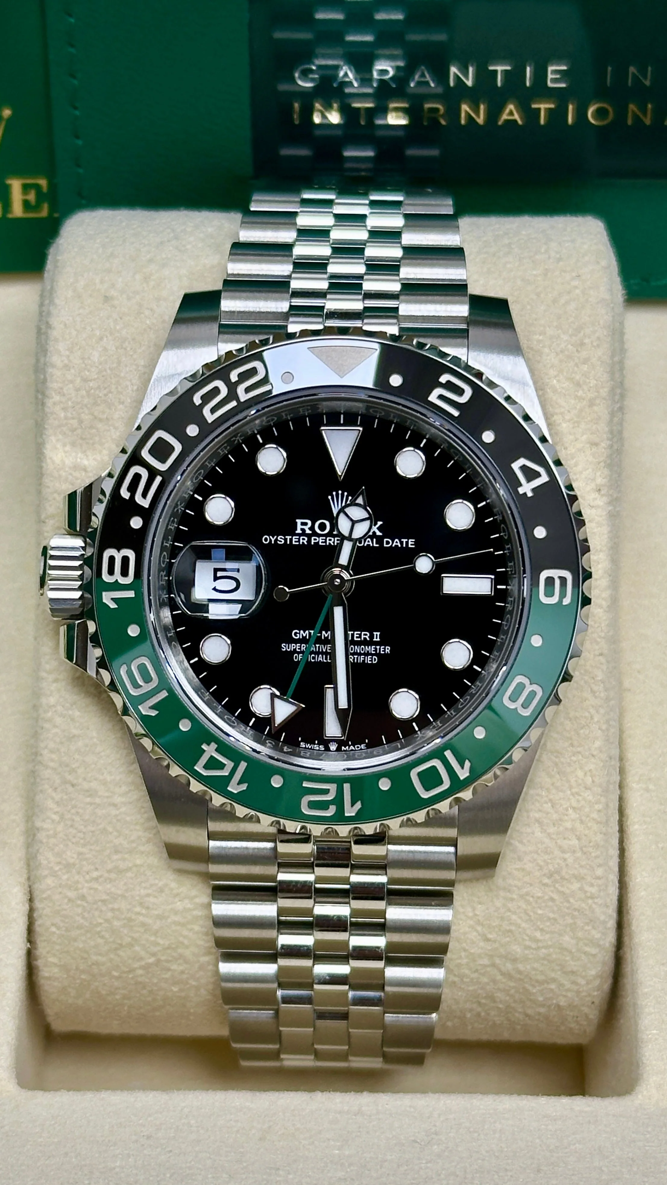 Rolex GMT-Master II "Lefty Sprite" 40mm Left-Handed Black Dial Green and Black Bezel Jubilee Bracelet 126720VTNR – New 2025 / 2026 - Image 2