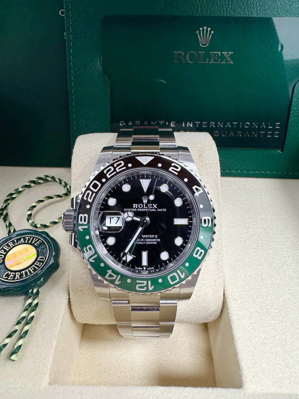 Rolex GMT-Master II "Lefty Sprite" 40mm Left-Handed Black Dial Green and Black Bezel Oyster Bracelet 126720VTNR – New 2025 / 2026 - Image 2