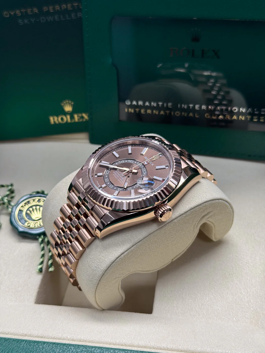 Rolex Sky-Dweller 42mm Rose Gold Chocolate Dial Jubilee Bracelet 336935 – New 2025 / 2026 - Image 3