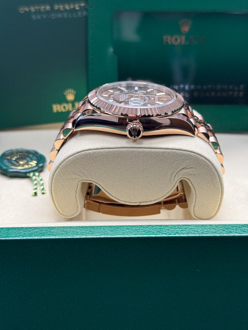 Rolex Sky-Dweller 42mm Rose Gold Chocolate Dial Jubilee Bracelet 336935 – New 2025 / 2026 - Image 6
