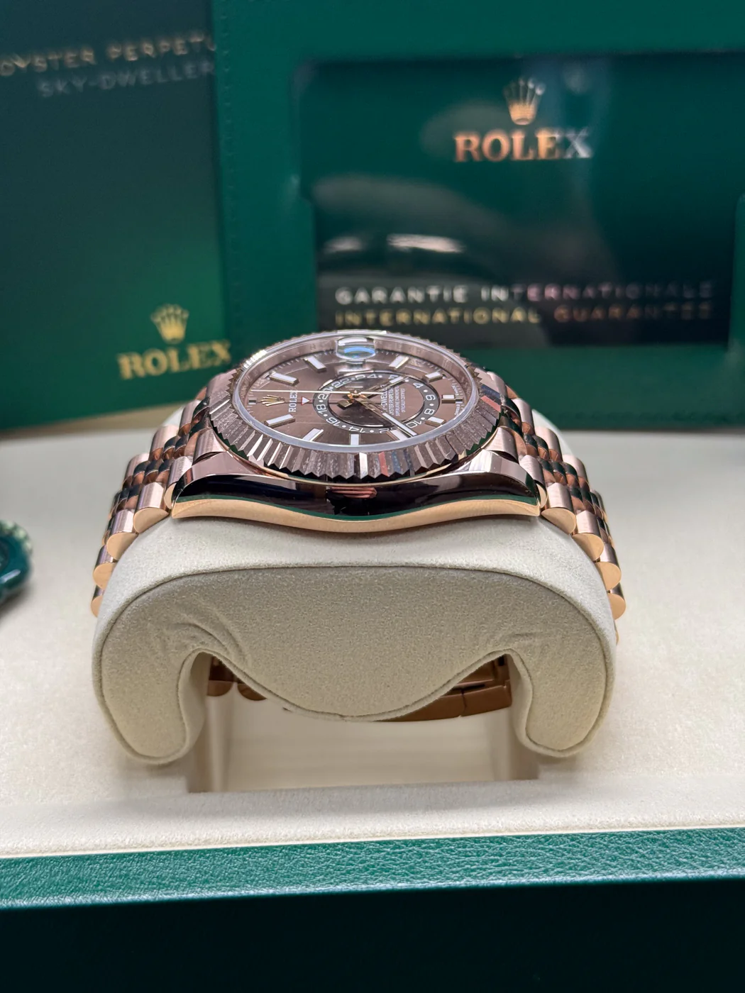 Rolex Sky-Dweller 42mm Rose Gold Chocolate Dial Jubilee Bracelet 336935 – New 2025 / 2026 - Image 7