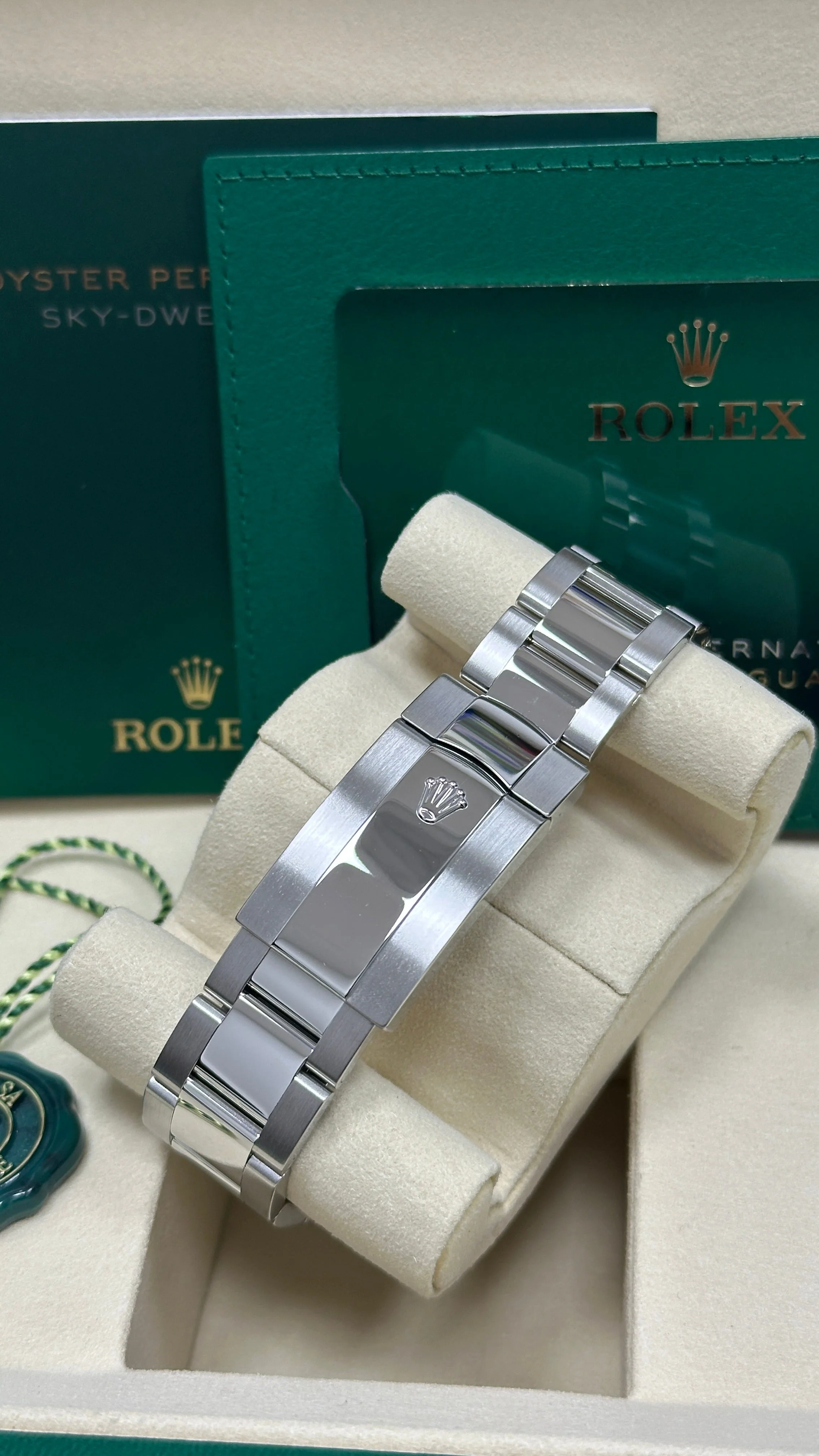 Rolex Sky-Dweller 42mm Blue Dial Oyster Bracelet 336934 – New 2025 / 2026 - Image 4