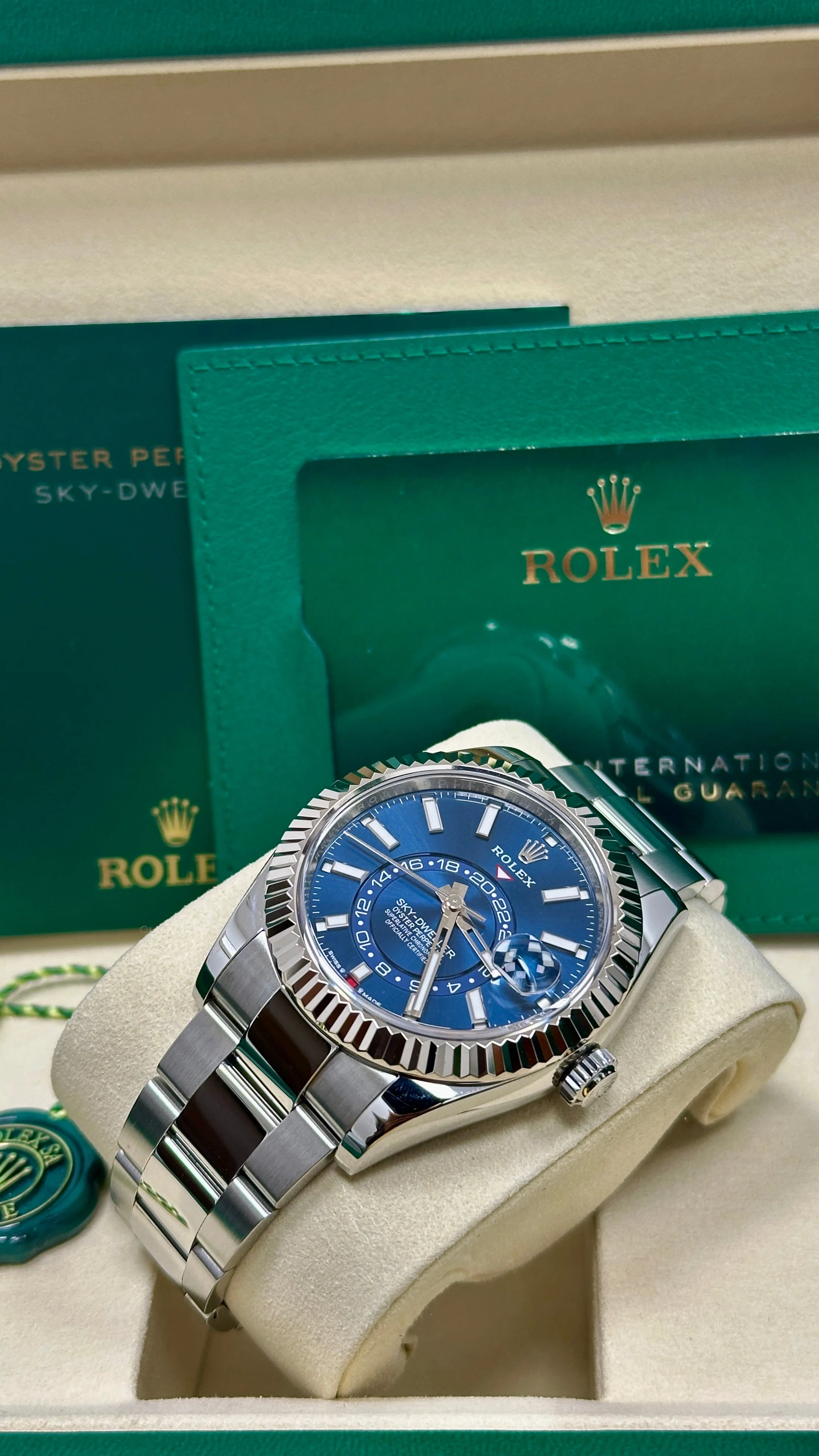 Rolex Sky-Dweller 42mm Blue Dial Oyster Bracelet 336934 – New 2025 / 2026 - Image 5