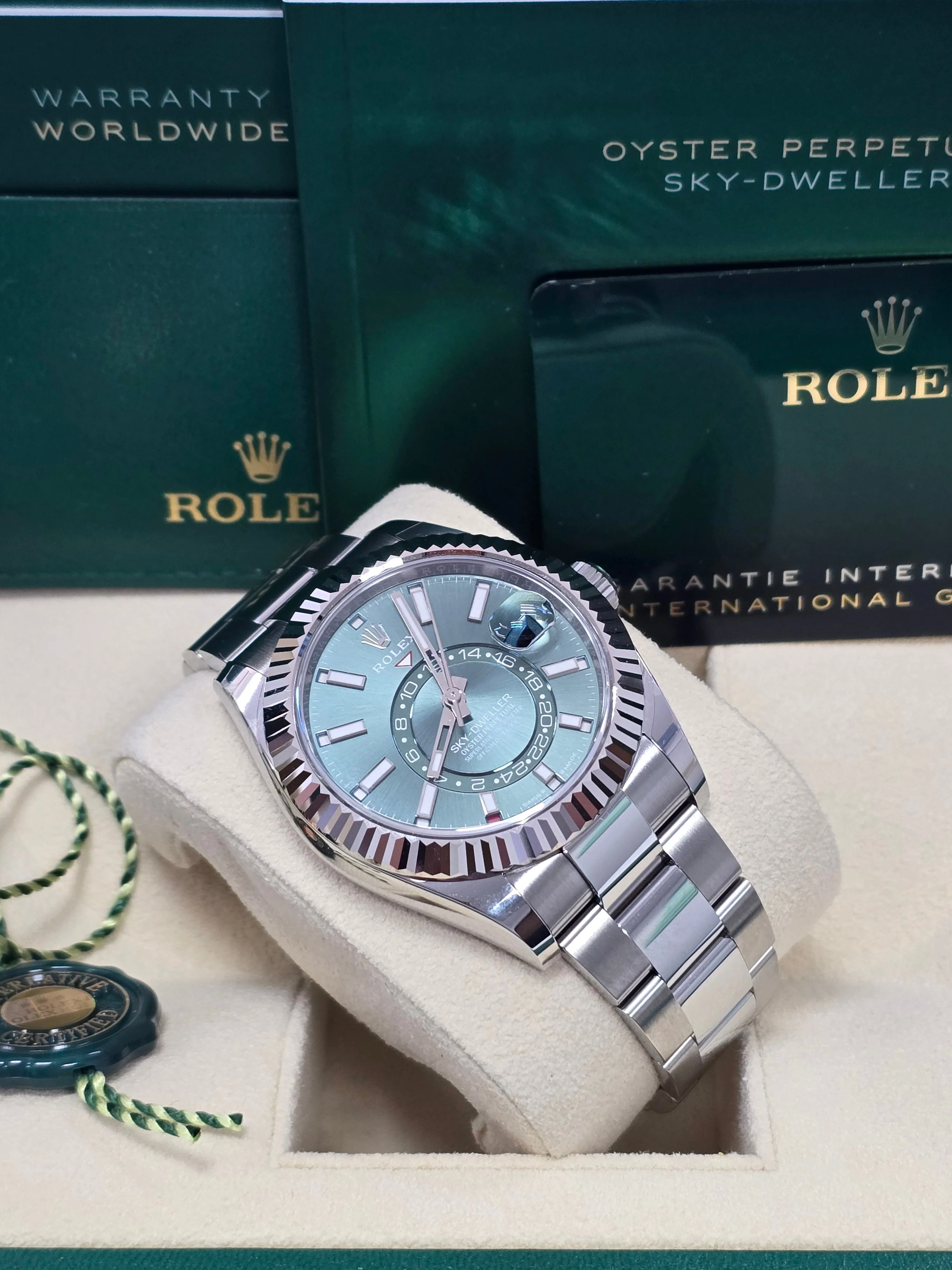 Rolex Sky-Dweller 42mm Green Dial Oyster Bracelet 336934 – New 2025 / 2026 - Image 3