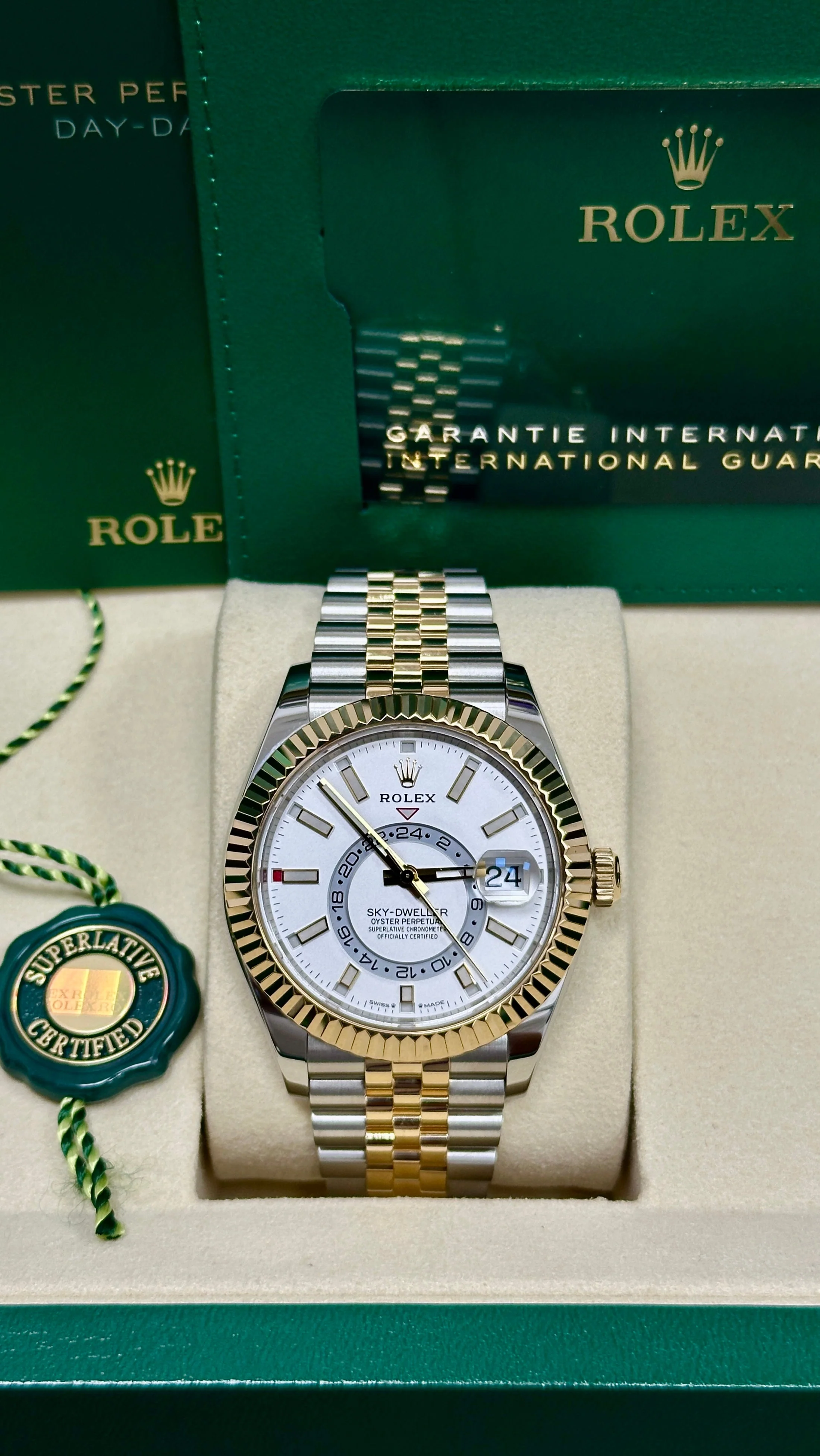 Rolex Sky-Dweller 42mm Two-Tone Yellow Gold White Dial Jubilee Bracelet 336933 – New 2025 - Image 3