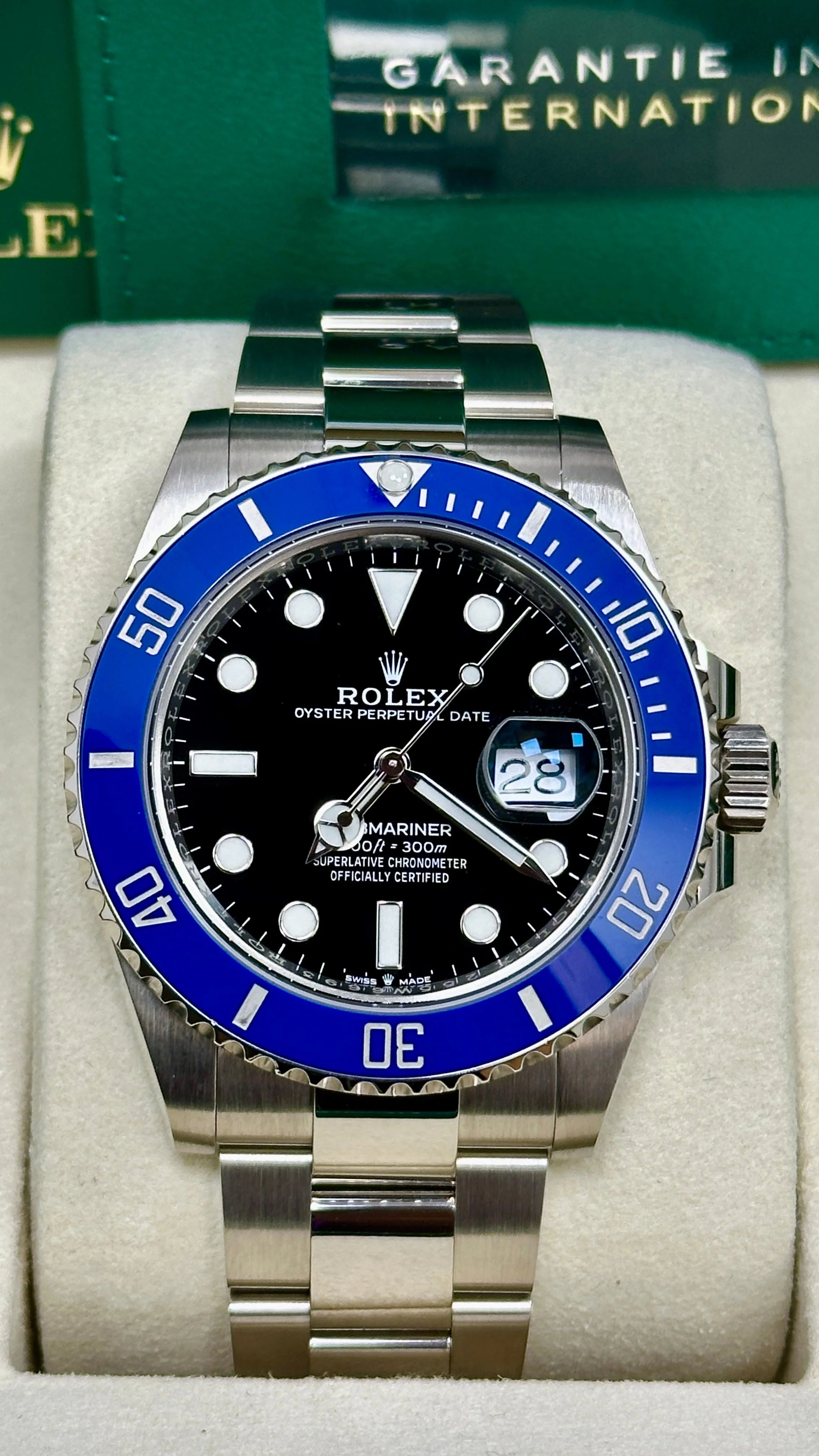 Rolex Submariner "Cookie Monster" 41mm White Gold Black Dial Blue Bezel 126619LB – New 2025 / 2026 - Image 2