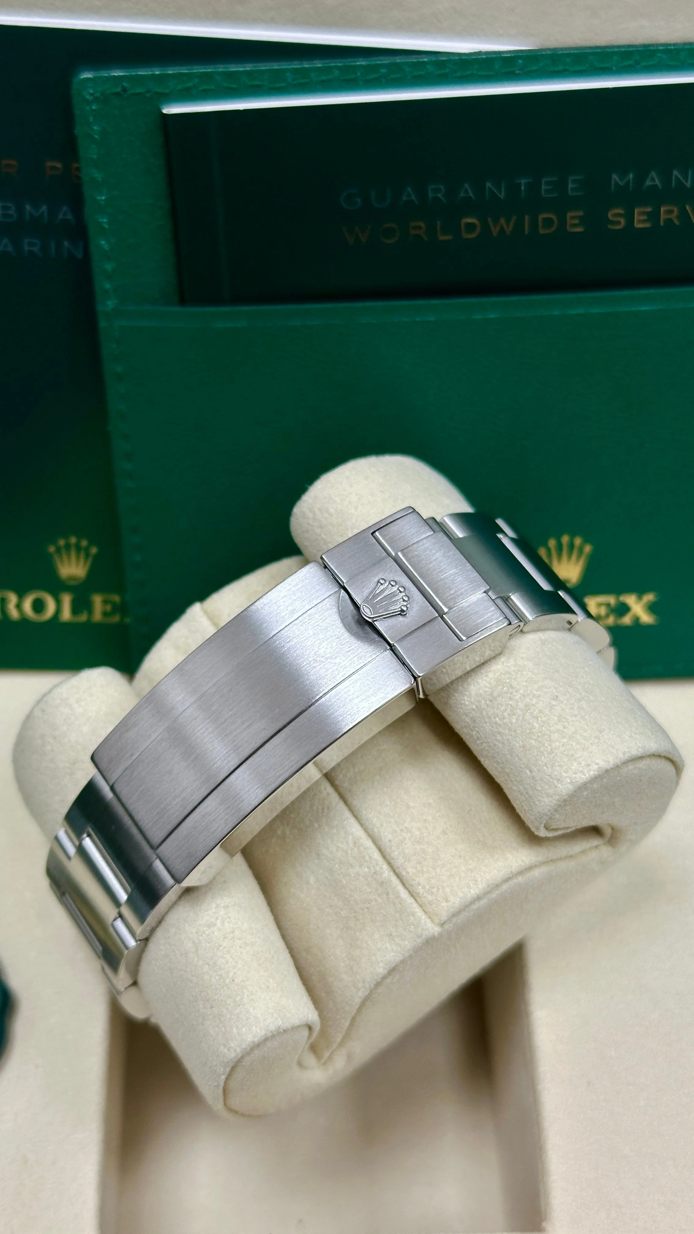 Rolex Submariner No Date 41mm Black Dial Black Bezel 124060 – New 2025 / 2026 - Image 4